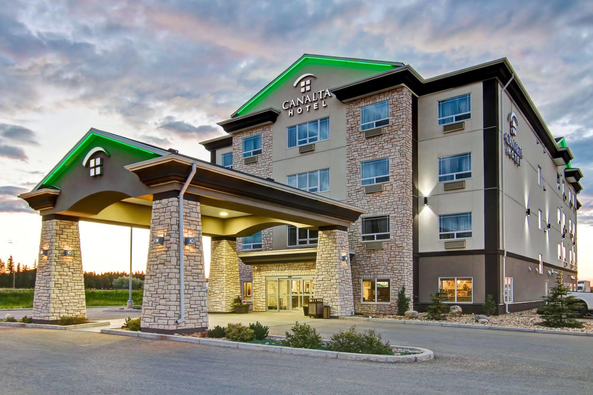 โรงแรมแคนอลตา เมลฟอร์ต Melfort ภายนอก รูปภาพ